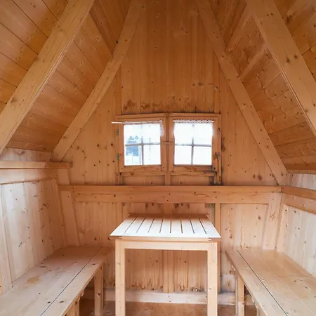 Doppelhaushaelfte In Holiday home *